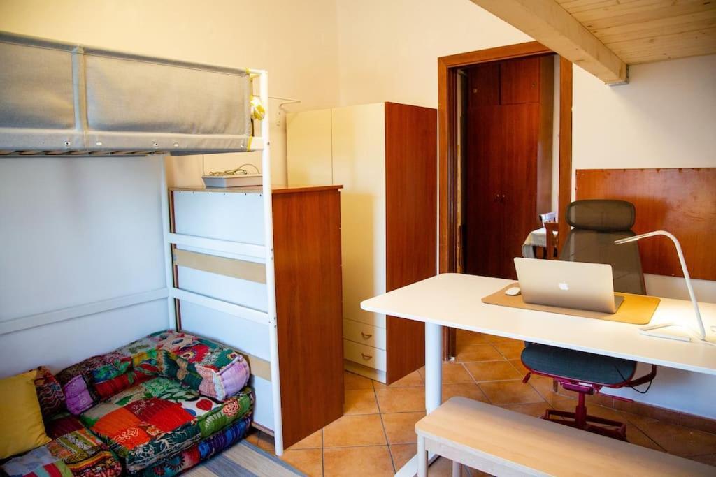Floor Studio, & Quiet Apartment *